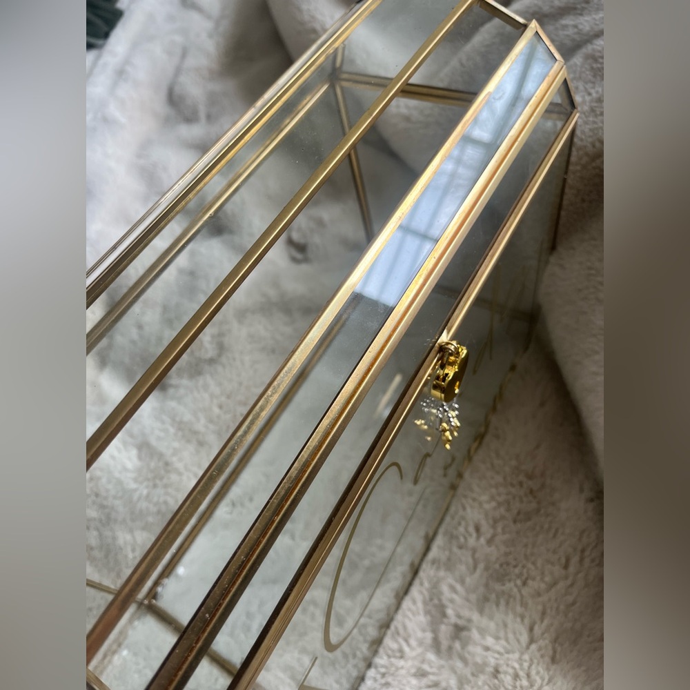 Gold Glass Card Box with Lock - Picture 5 of 6